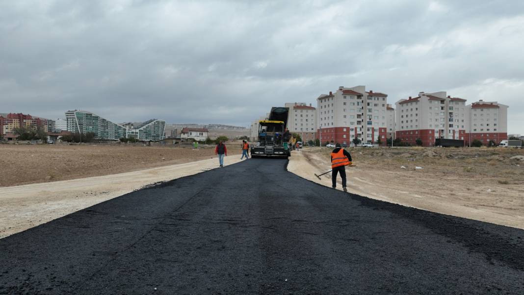 Konya’nın en büyük mahallesinde ulaşım konforu arttı 7
